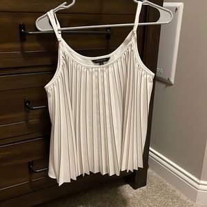 Spaghetti strap tank top, loose fitting